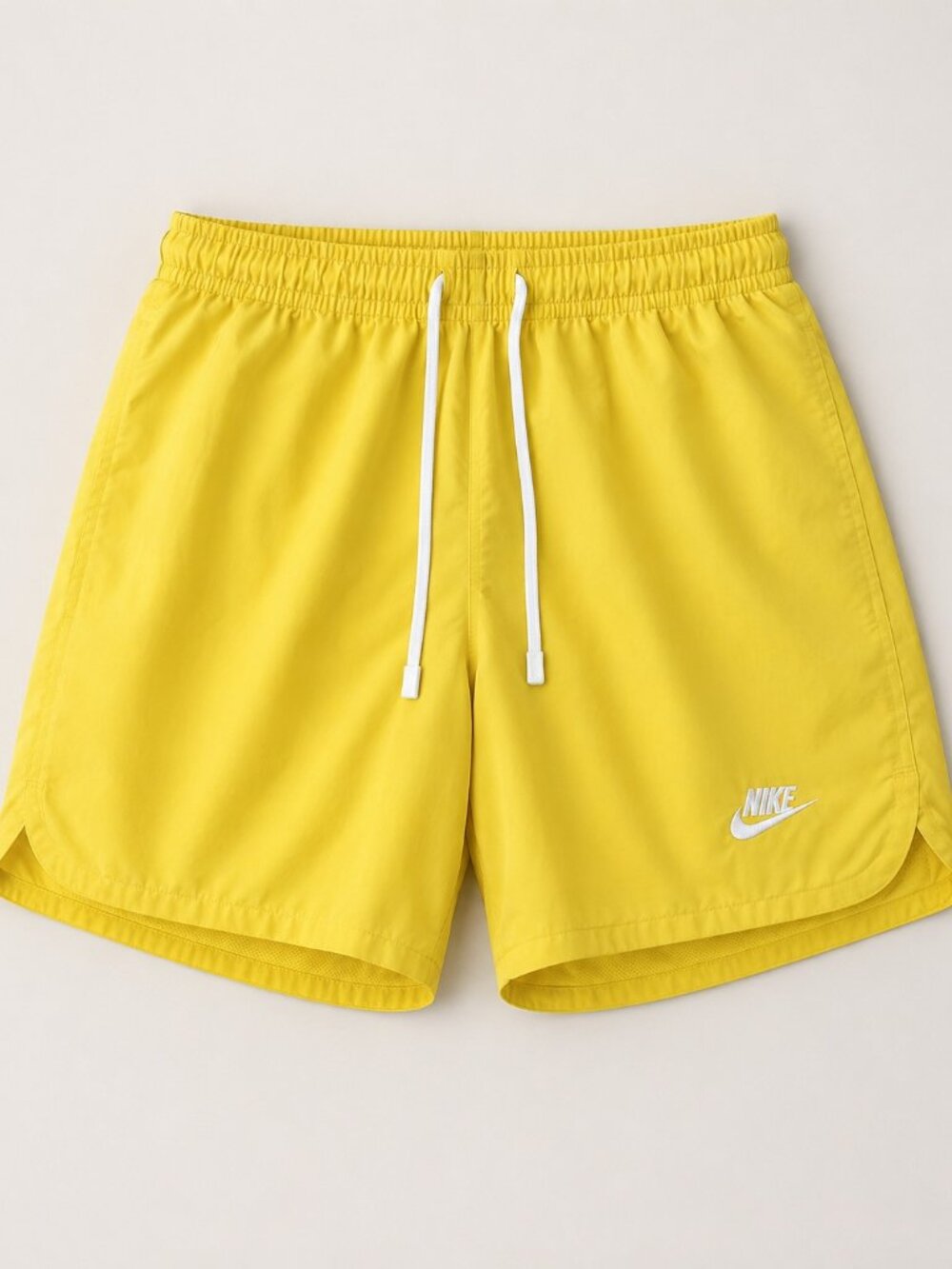 Men's Nike Shorts, size M